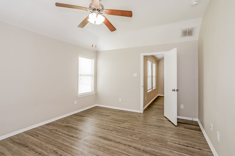 2,115/Mo, 8001 W Red Oak Ln Texas City, TX 77591 Main Bedroom View 2