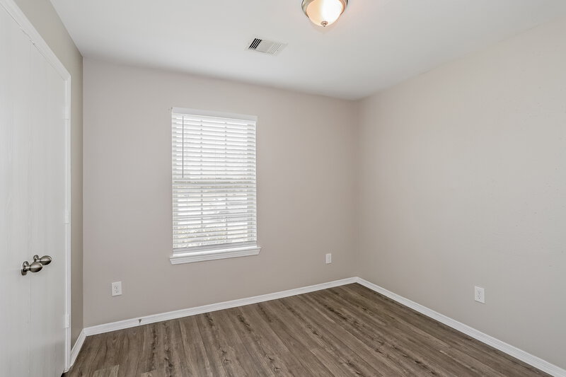 2,115/Mo, 8001 W Red Oak Ln Texas City, TX 77591 Bedroom View