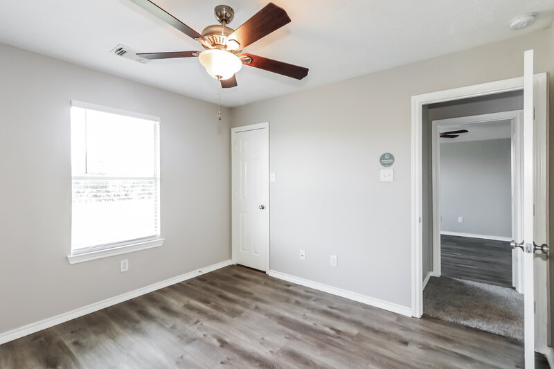 3,140/Mo, 16611 Great Oaks Hollow Dr Houston, TX 77083 Main Bedroom View 2