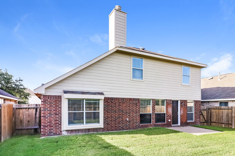 3,140/Mo, 16611 Great Oaks Hollow Dr Houston, TX 77083 Rear View