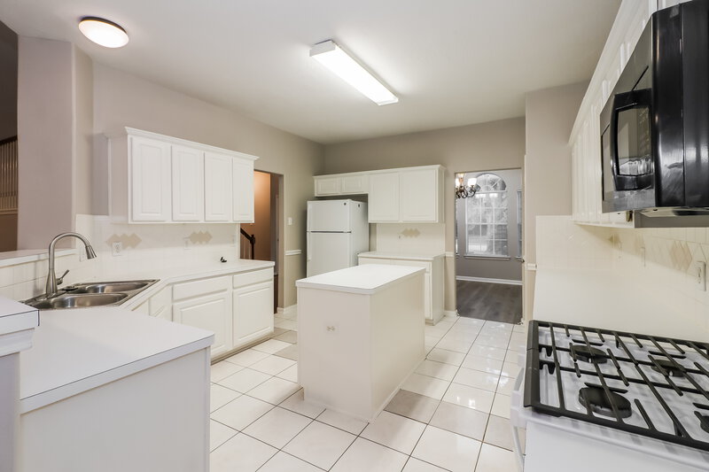 2,475/Mo, 8919 Green Ray Dr Houston, TX 77095 Kitchen View