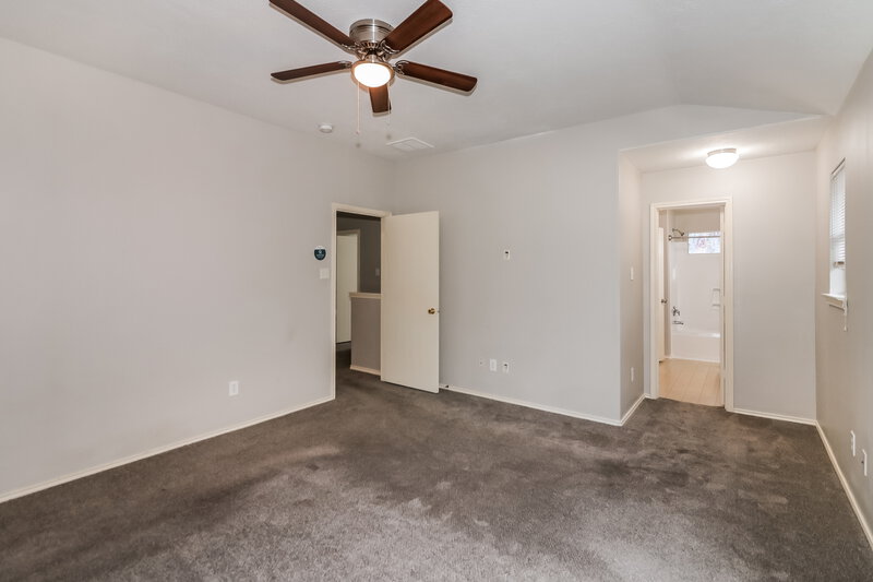 1,990/Mo, 19315 Montclair Meadow Lan Katy, TX 77449 Main Bedroom View 2