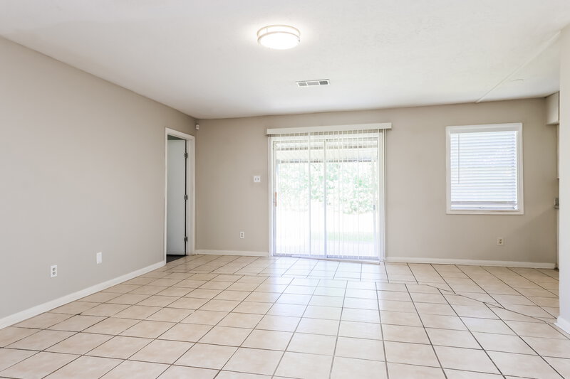 1,660/Mo, 807 Sulphur St Houston, TX 77034 Living Room View