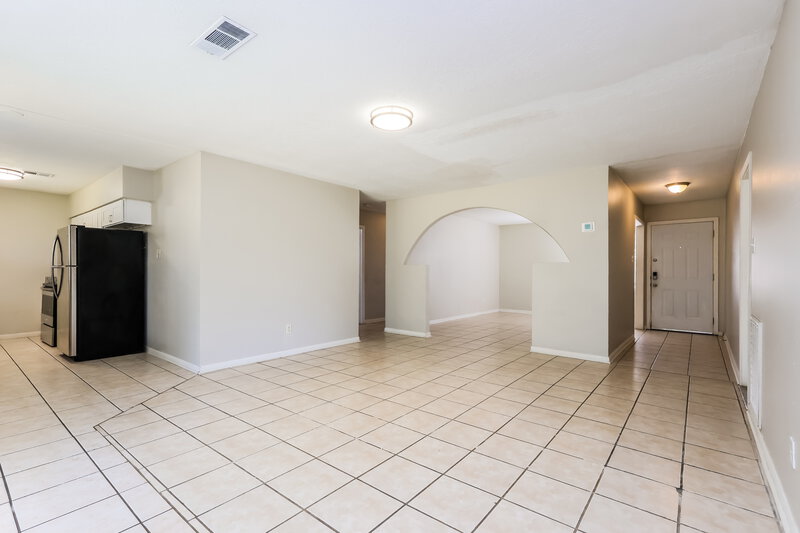 1,660/Mo, 807 Sulphur St Houston, TX 77034 Living Room View 2