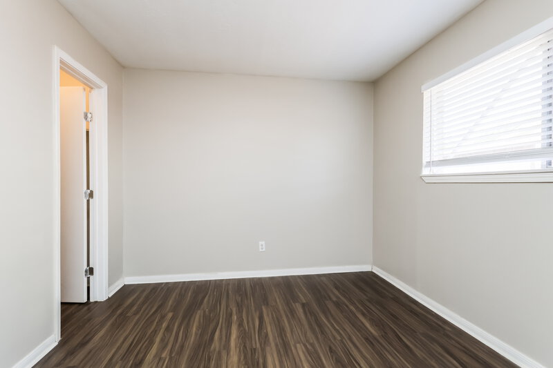 1,660/Mo, 807 Sulphur St Houston, TX 77034 Bedroom View