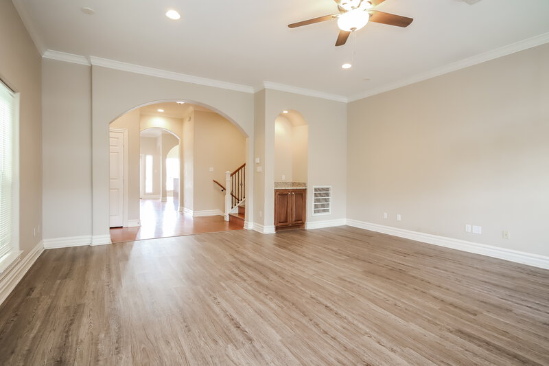 3,020/Mo, 618 8th St Kemah, TX 77565 Living Room View