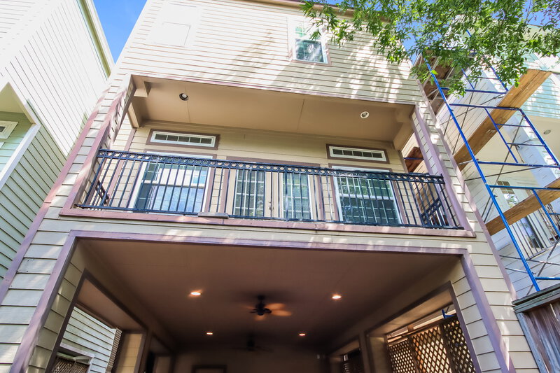 3,020/Mo, 618 8th St Kemah, TX 77565 Rear View