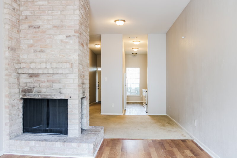 1,680/Mo, 7922 Grow Ln Houston, TX 77040 Living Room View 2