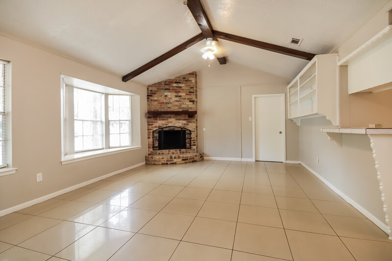 1,555/Mo, 111 Belvedere Conroe, TX 77301 Living Room View