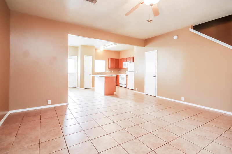 1,685/Mo, 18810 Sandelford Dr Katy, TX 77449 Living Room View 2