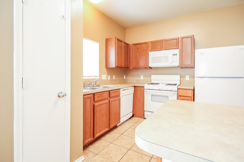 1,685/Mo, 18810 Sandelford Dr Katy, TX 77449 Kitchen View