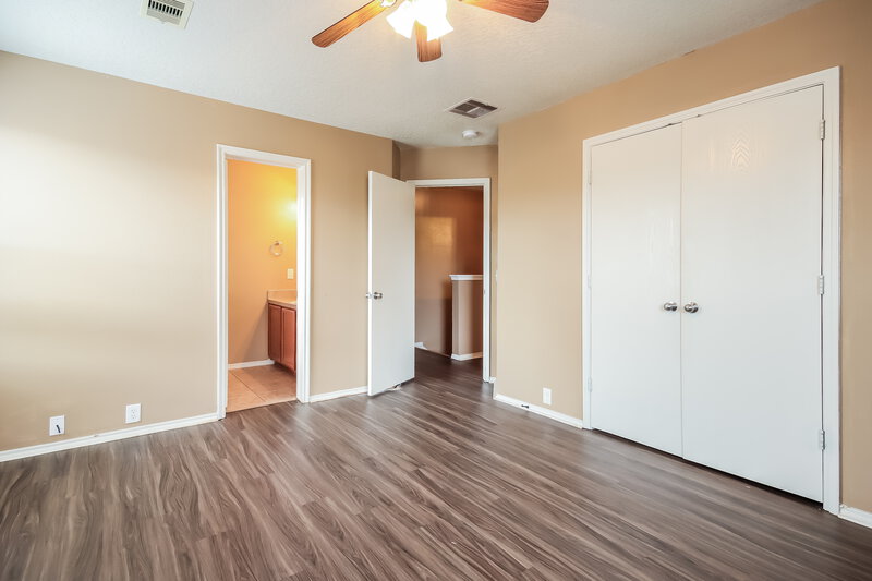 1,685/Mo, 18810 Sandelford Dr Katy, TX 77449 Main Bedroom View