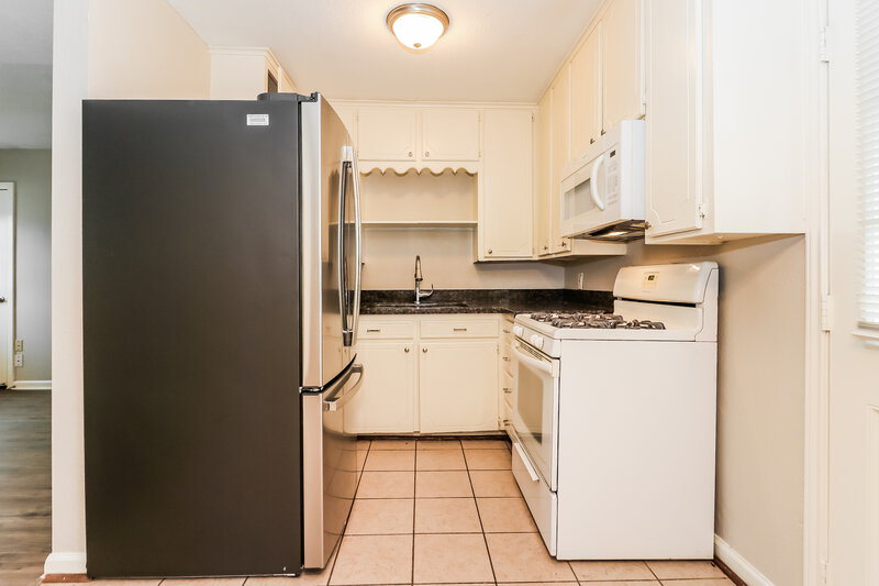 1,690/Mo, 1202 Trimm Ave Pasadena, TX 77502 Kitchen View