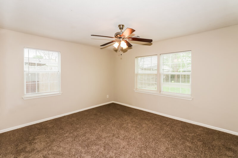 1,690/Mo, 1202 Trimm Ave Pasadena, TX 77502 Bedroom View 3