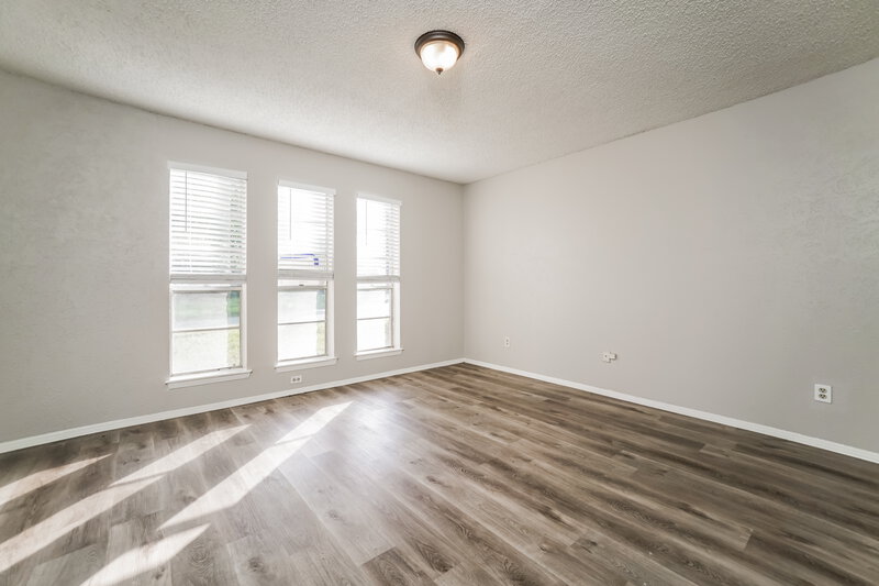 2,280/Mo, 5403 Sweetwind Ln Spring, TX 77373 Main Bedroom View