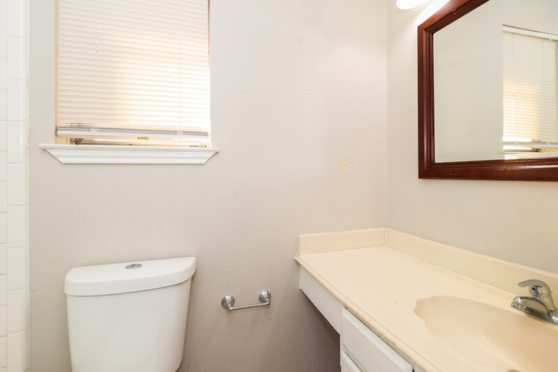 1,675/Mo, 16807 Capewood Dr Humble, TX 77396 Bathroom View