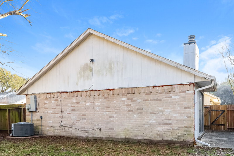 1,675/Mo, 16807 Capewood Dr Humble, TX 77396 Rear View