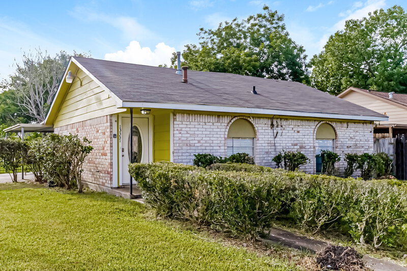 1,615/Mo, 13331 Townwood Dr Houston, TX 77045 External View