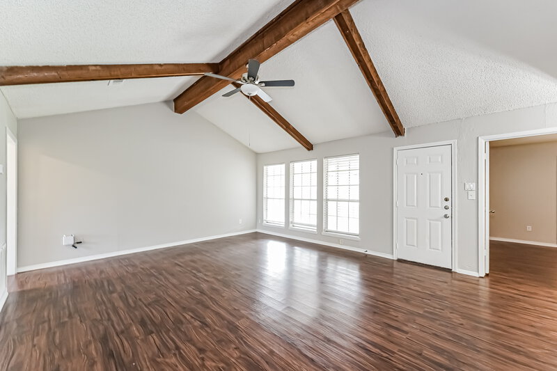 1,615/Mo, 13331 Townwood Dr Houston, TX 77045 Living Room View 4