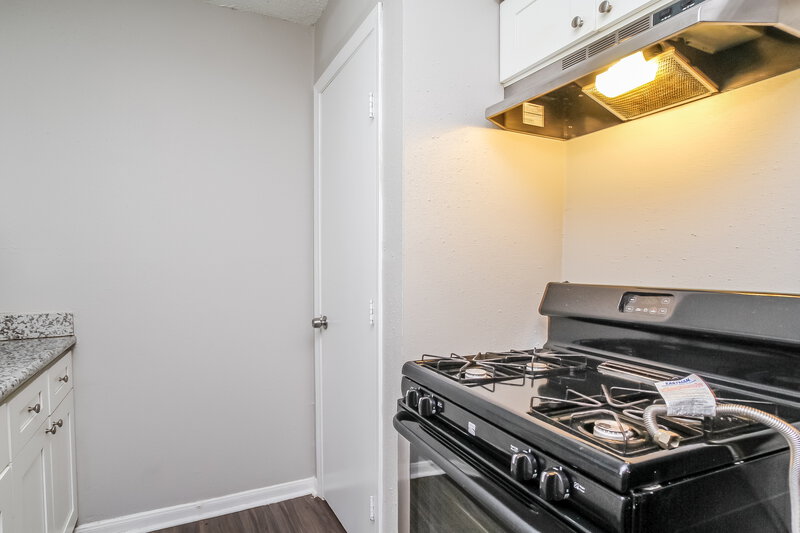 1,495/Mo, 11747 Murr Way Houston, TX 77048 Kitchen View 3