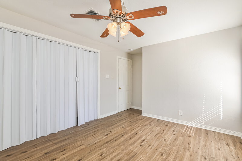1,750/Mo, 1121 14th Ave Texas City, TX 77590 Bedroom View 3