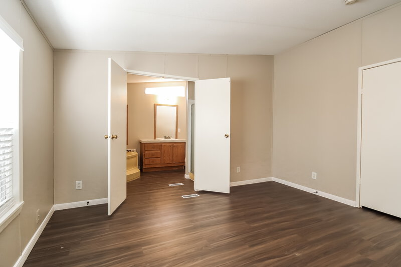 1,685/Mo, 11002 Cordoba Houston, TX 77088 Main Bedroom View