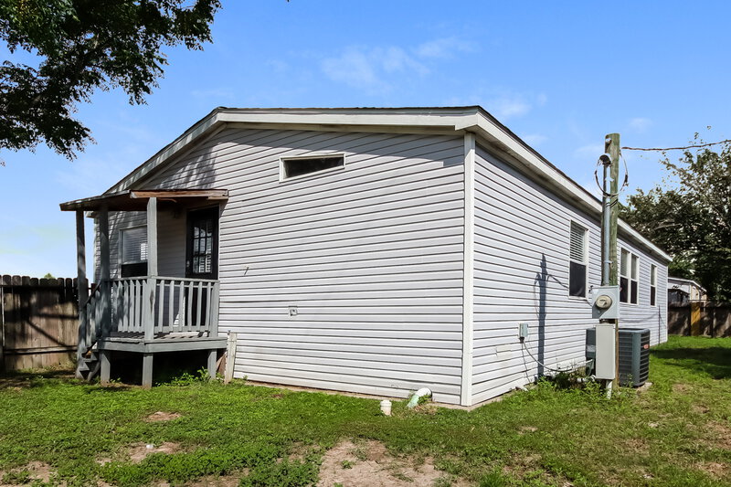 1,685/Mo, 11002 Cordoba Houston, TX 77088 Rear View