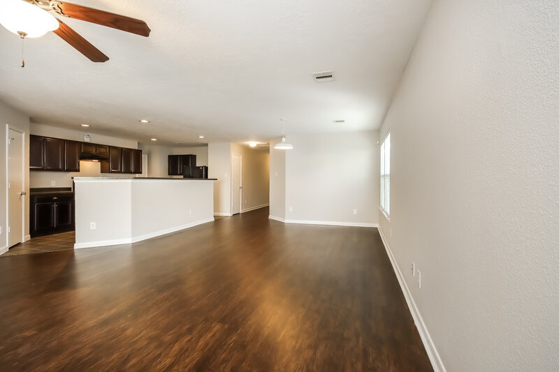 2,330/Mo, 16626 Cheshire Grove Ln Houston, TX 77090 Living Room View