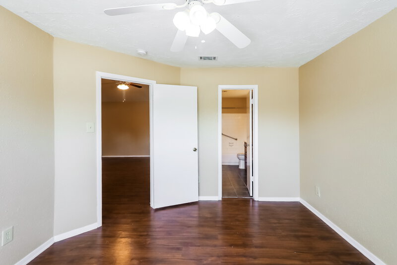 1,560/Mo, 13427 Boonway Dr Houston, TX 77045 Misc View 9