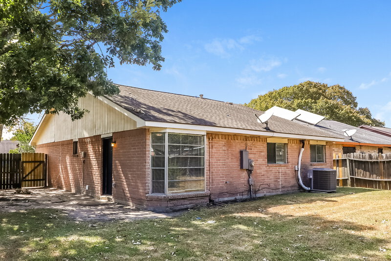 1,560/Mo, 13427 Boonway Dr Houston, TX 77045 Misc View 16