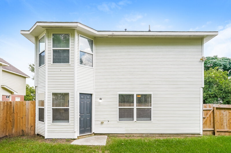 1,740/Mo, 12623 Tracewood Ln Houston, TX 77066 Rear View