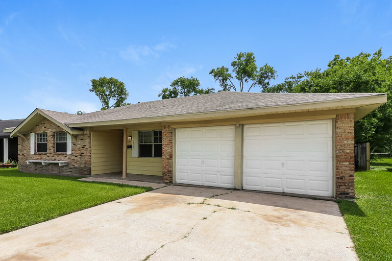 1,975/Mo, 5751 Oakham St Houston, TX 77085 Front View