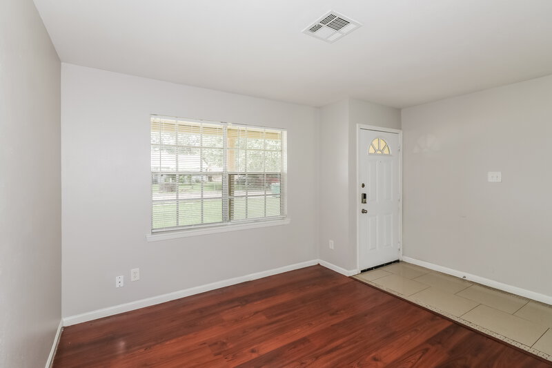 1,975/Mo, 5751 Oakham St Houston, TX 77085 Living Room View