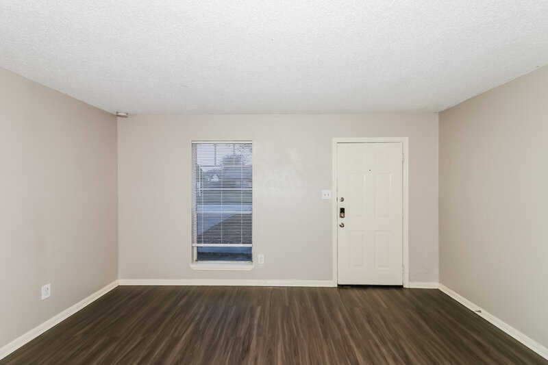 1,540/Mo, 7218 Wren Cir Texas City, TX 77591 Living Room View