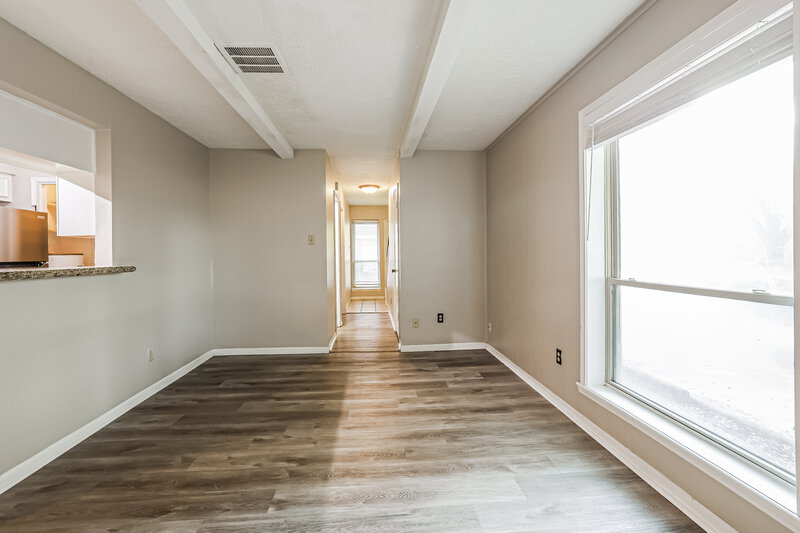 1,400/Mo, 13483 Castilian DR # 1 Houston, TX 77015 Living Room View 2