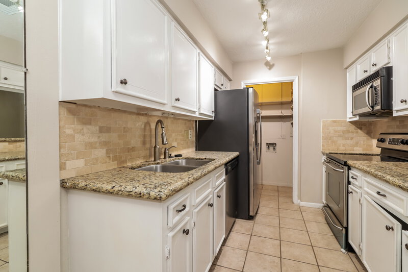 1,485/Mo, 13483 Castilian DR # 1 Houston, TX 77015 Misc View 6