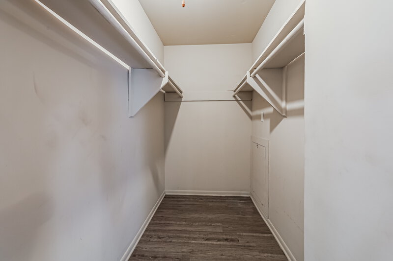 1,400/Mo, 13483 Castilian DR # 1 Houston, TX 77015 Walk In Closet View