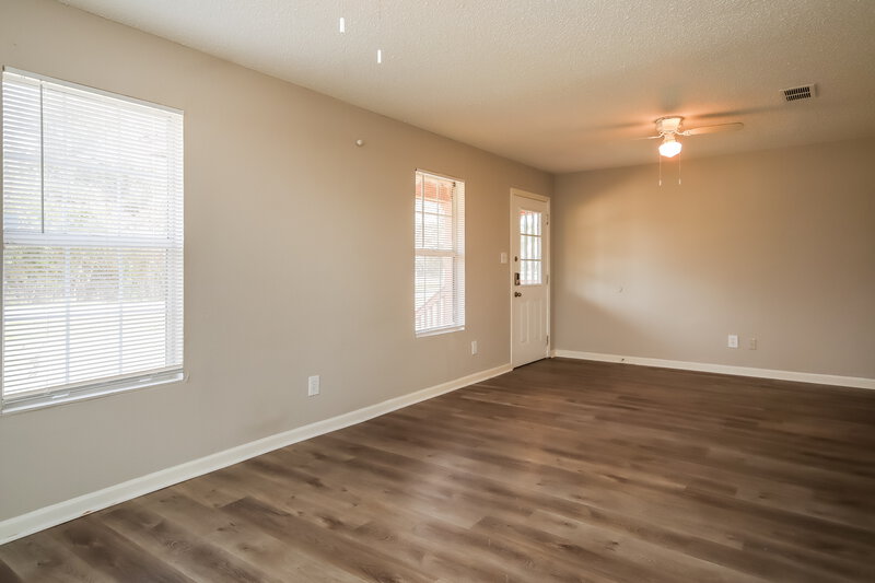 1,600/Mo, 6619 Wayne Johnson Ave Hitchcock, TX 77563 Misc View 3