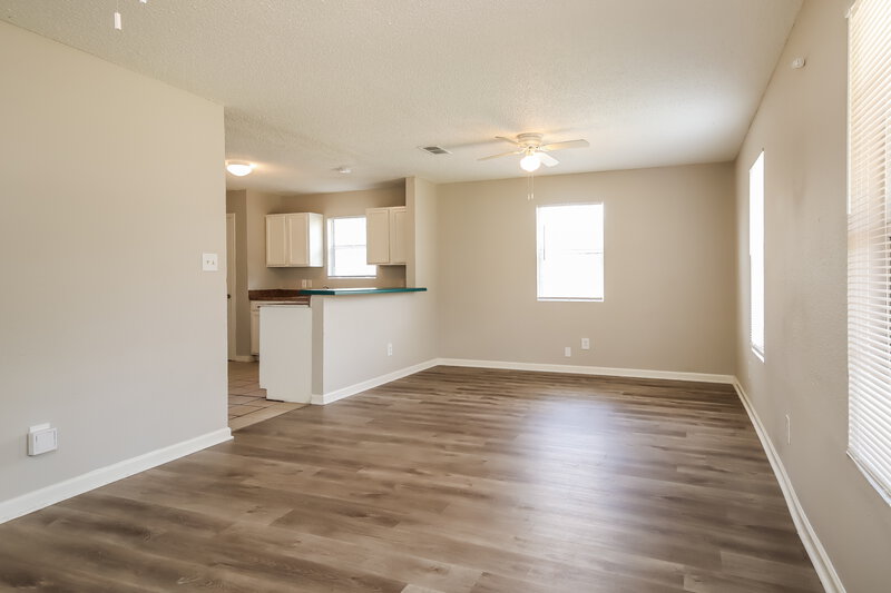 1,600/Mo, 6619 Wayne Johnson Ave Hitchcock, TX 77563 Misc View 4