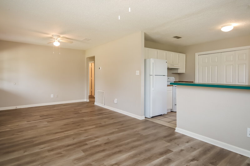 1,600/Mo, 6619 Wayne Johnson Ave Hitchcock, TX 77563 Misc View 5