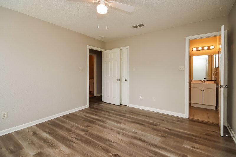 1,600/Mo, 6619 Wayne Johnson Ave Hitchcock, TX 77563 Misc View 10