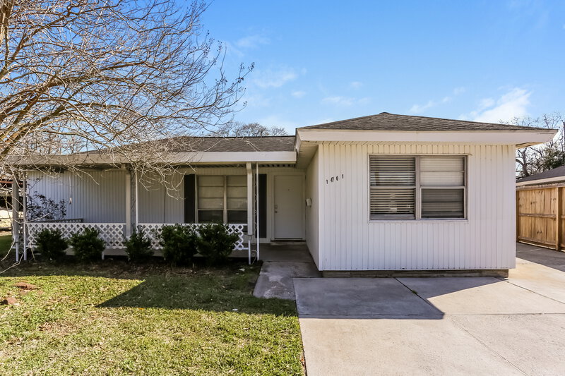 0/Mo, 1401 Nell Pasadena, TX 77506 External View