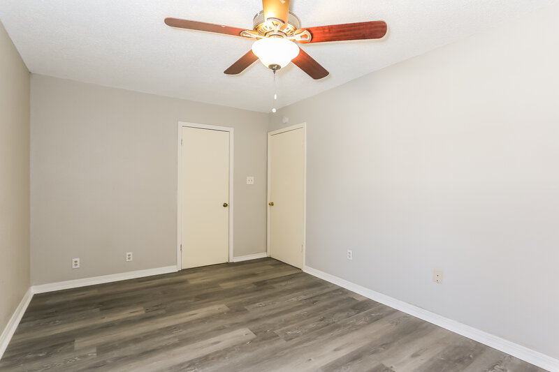 0/Mo, 1401 Nell Pasadena, TX 77506 Main Bedroom View 2