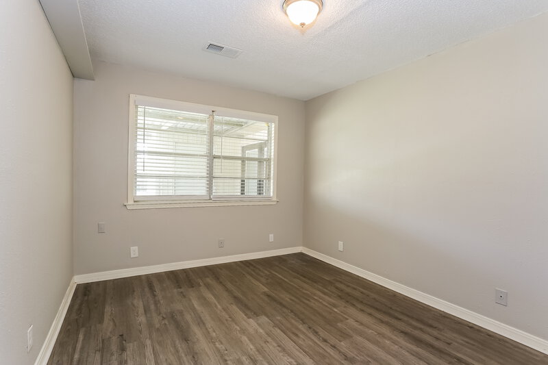 0/Mo, 1401 Nell Pasadena, TX 77506 Bedroom View 2