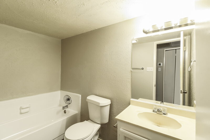 1,760/Mo, 16222 Lazy Ridge Houston, TX 77053 Main Bedroom View