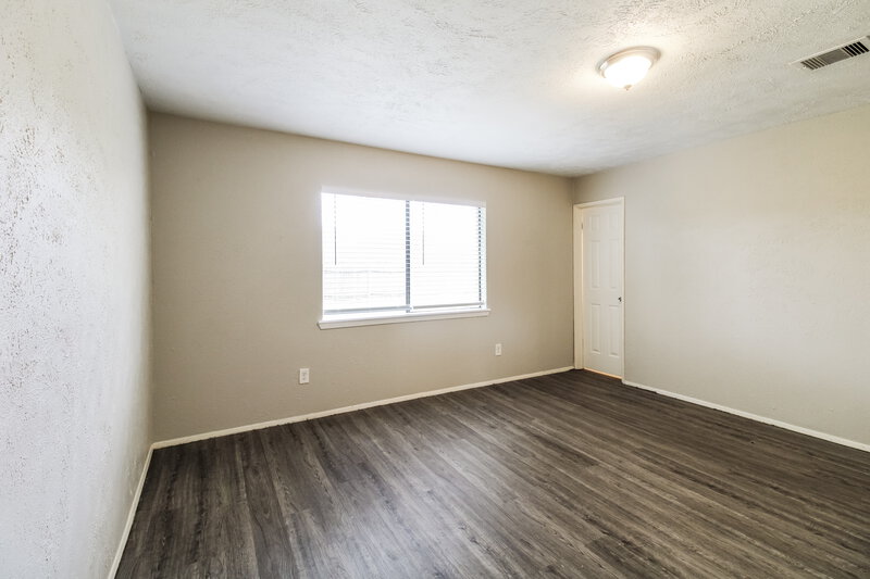 1,760/Mo, 16222 Lazy Ridge Houston, TX 77053 Main Bedroom View 3