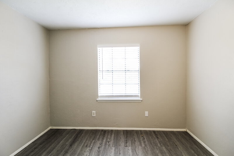1,760/Mo, 16222 Lazy Ridge Houston, TX 77053 Bedroom View