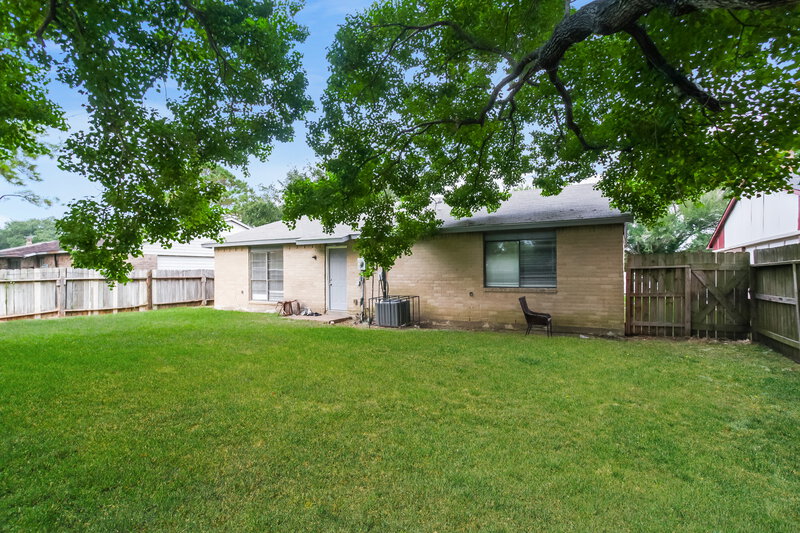 1,760/Mo, 16222 Lazy Ridge Houston, TX 77053 Rear View 6