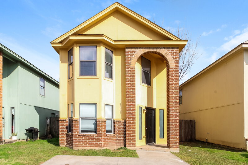 2,210/Mo, 3023 La Estancia Ln Houston, TX 77093 External View