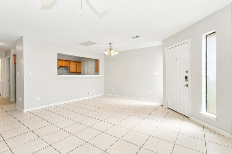 1,510/Mo, 3023 La Estancia Ln Houston, TX 77093 Living Room View